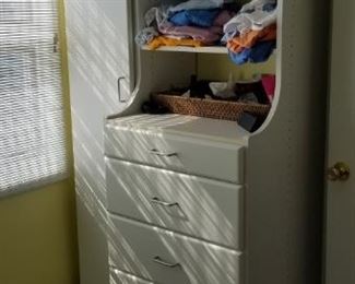 Wardrobe - freestanding