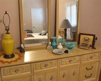 Triple dresser and mirrors