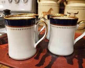 Set of 4 Cups. Me and my four friends need these when we get up for coffee at 4 AM