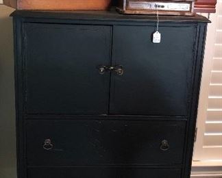 Silverplate in box and other wooden boxes.