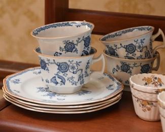 Vintage China Teacups / Demitasse Cups Set 