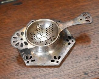 Silver Plate Tea Holder / Strainer