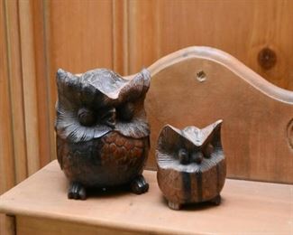 Wood Carved Owl Figurines 