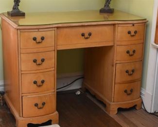 Wooden Keyhole Desk