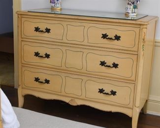 French Provincial Lowboy Chest of Drawers / Dresser 