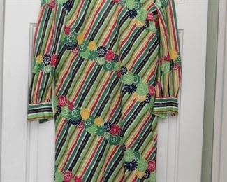 Vintage Women's Clothing / Dresses