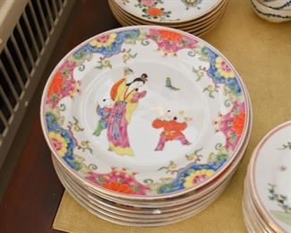 Chinese Porcelain Dinner Plates