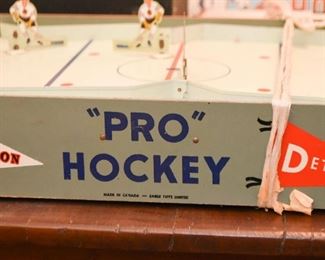 Vintage Table Top Hockey Game (1 of 2)