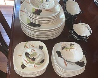 54 pieces Red Wing Lotus dinnerware