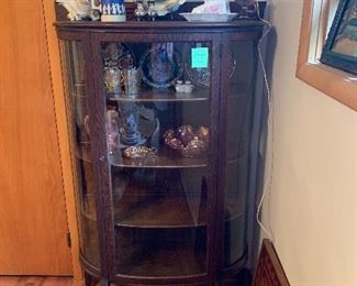 Oak china cabinet 