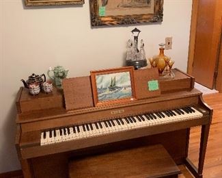 Baldwin piano