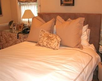 Bed, Linens and Pillows