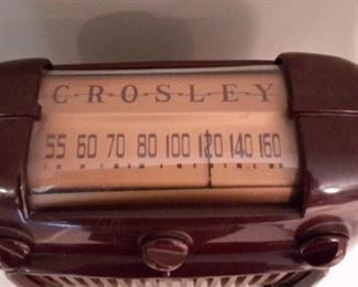 Antique Crosley radio (deco only....needs work).