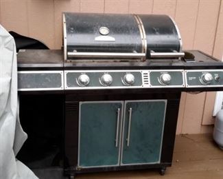 Master forge grill (gas tanks not for sale).