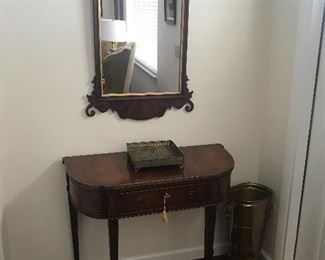 CONSOLE TABLE & MIRROE