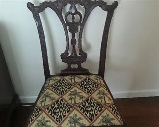 SIDE CHAIR