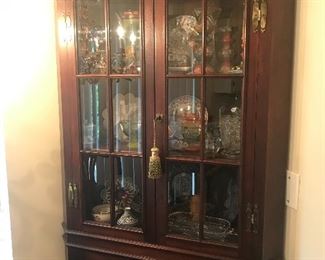 CORNER CABINET
