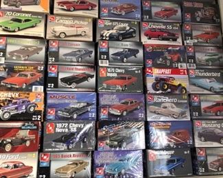 VINTAGE PLASTIC MODELS ALL ASSEMBLED WITH BOXES. Over 200. $1 each