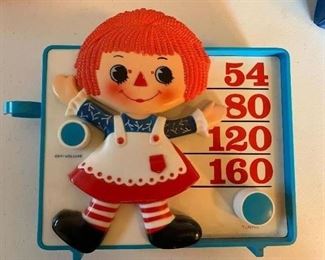 Raggedy Ann vintage toy radio