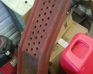 metal ramps, gas cans
