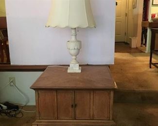 Mid Century Side Table with Plenty of Storage. Vintage Granite/ or Alabaster? Lamp. Has been rewired.
Lot Number: 9