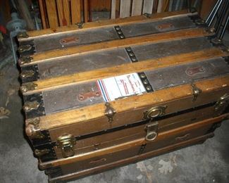 NICE flat top trunk with shipping labels yet.  Tray inside