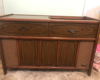 Media Console with working turntable