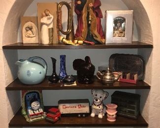 Lots of collectibles and fun knicknacks