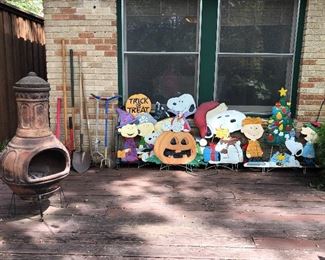 Peanuts gang Christmas & Thanksgiving lawn decor.