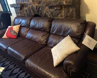 Very comfortable traditional leather sof