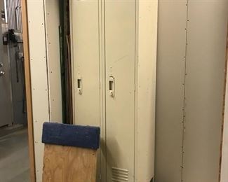 Lockers, Furniture mover