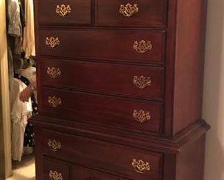  Queen Anne style seven drawer chest.  Matching four poster bed and night stands. 