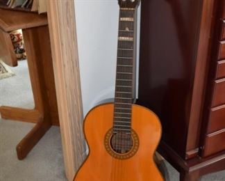 Crestwood 2059 Guitar