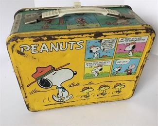 Vintage Peanuts metal lunchbox