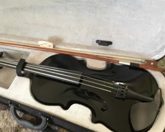 Student violin with soft-shell case
