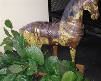 Stately horse adds interesting flair