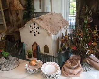 Interesting decor; scalloped pottery bowls