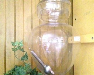 Apothecary jar
