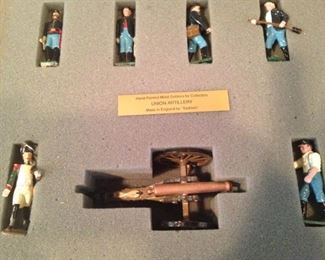 "Union Artillery" metal soldiers and cannon