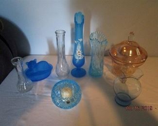 Westmoreland and various glass pieces