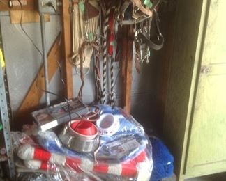 Dog items,   Blankets, bowls, leashes etc