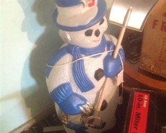 Vintage snowman in blue!