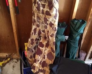 Camouflage waders