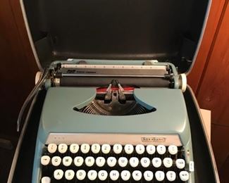 Vintage Sterling typewriter in case