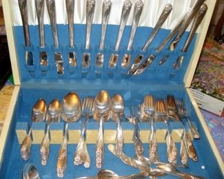 Silver Plate Flatware Sets 1847 Rogers Daffodil