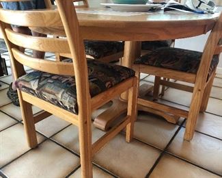 oak oval kitchen table & 4 chairs
