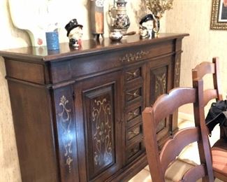 Handsome sideboard with hidden side drawers
