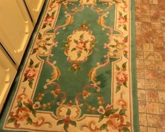 #85 rug green 5x7 Chinese rug $60.00