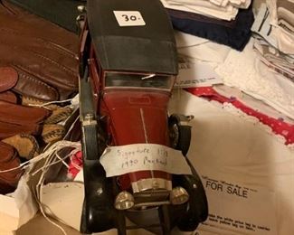 #87 model car Signature 1:18 1939 Packard model $30.00