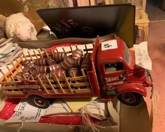 #89 model car 1938 budweiser danbury ment truck w barrels $50.00
